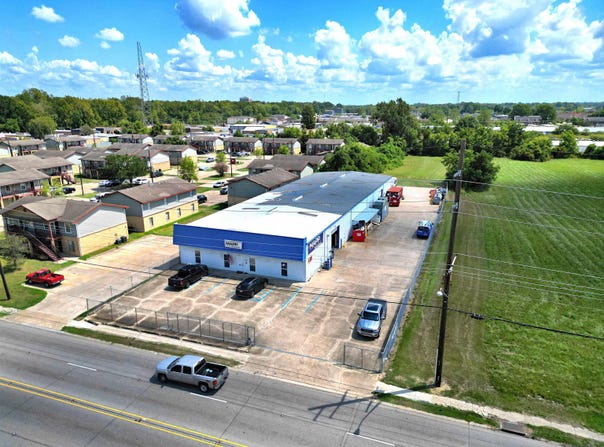 1020 N Ardenwood Dr, Baton Rouge, LA 70806