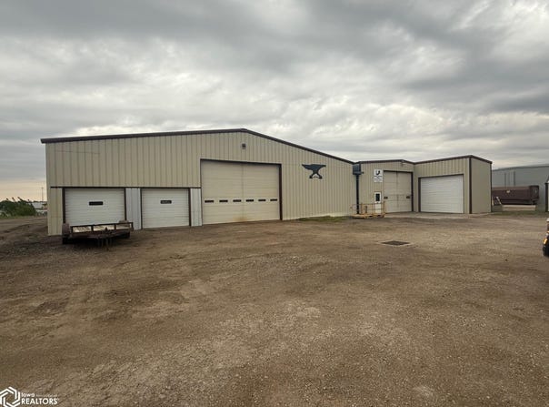 206 2nd Avenue, Toledo, IA 52342