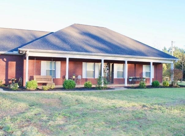 466 Rd 1325, Tupelo, MS 38804