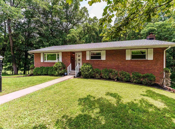 922 Henry Drive, Fairmont, WV 26554