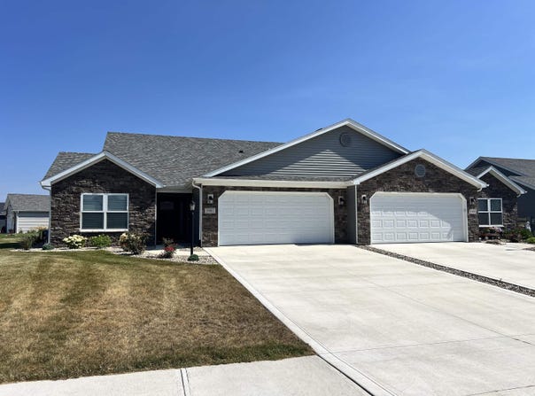 3903 Gussie Court, Warsaw, IN 46582