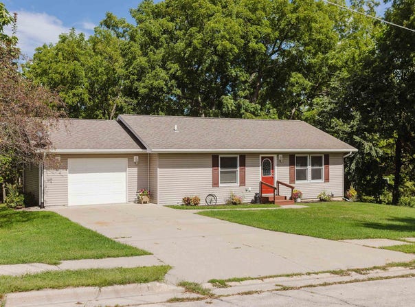 535 Broad Street, Mineral Point, WI 53565