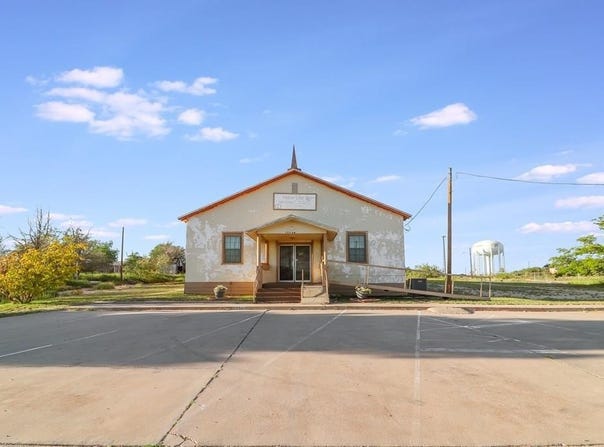 204 NW 10th St, Big Spring, TX 79720