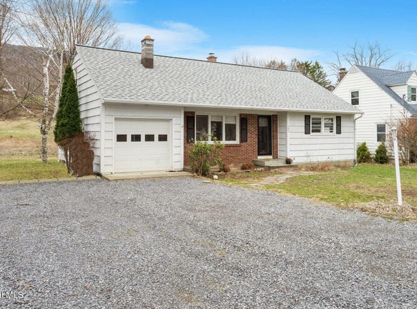 303 New Salem South Road, New Scotland, NY 12186
