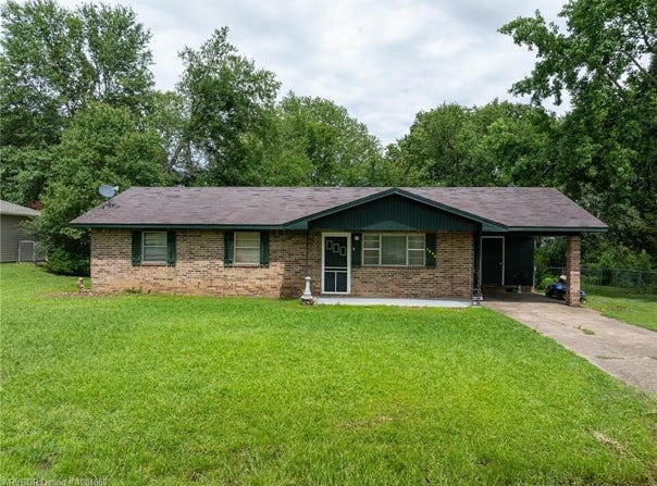 1004 Cedar  ST, Booneville, AR 72927