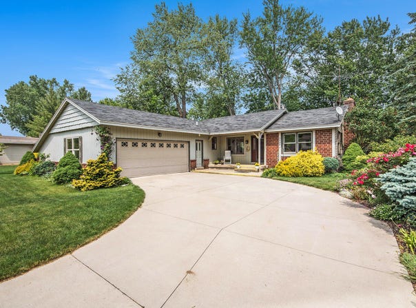 3924 Basswood Drive SW, Grandville, MI 49418