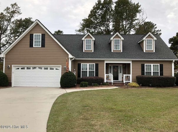 402 Meadowlark Drive, Winterville, NC 28590