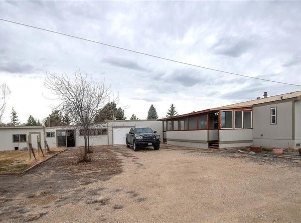 877 Roney Ave, Powell, WY 82435