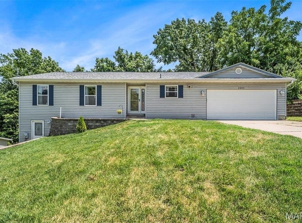 2004 Sunswept Lane, High Ridge, MO 63049