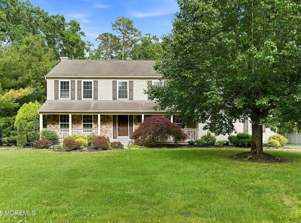 3 Arrowshead Circle, Jackson, NJ 08527
