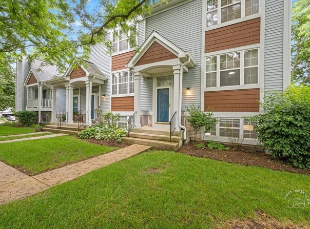 1616 Orchard Court, West Chicago, IL 60185