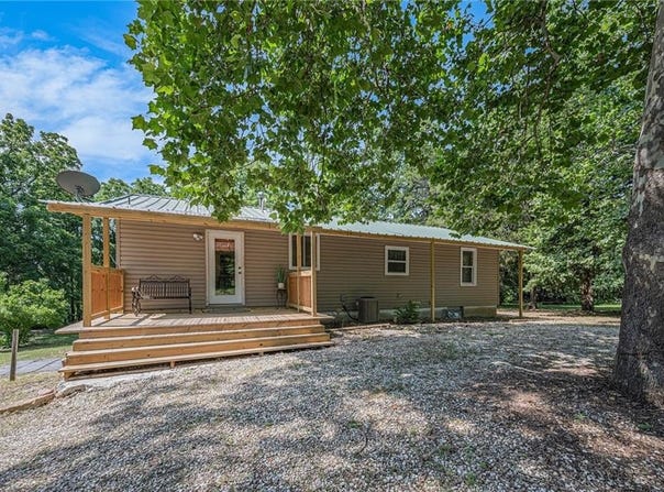 10618 Kaw Drive, Edwardsville, KS 66111