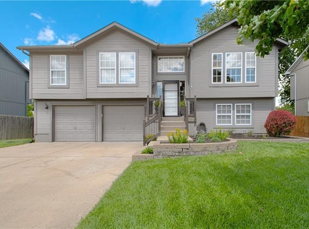20920 W 125TH Terrace, Olathe, KS 66061