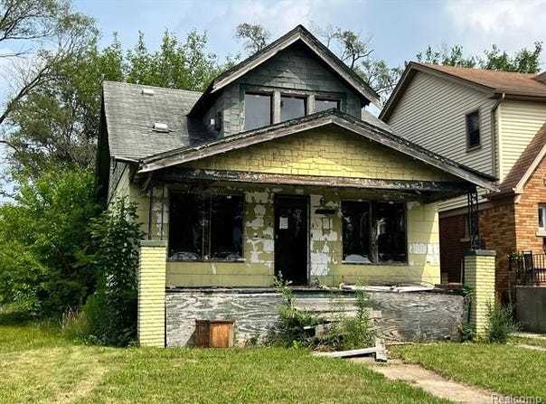 15480 WOODINGHAM Drive, Detroit, MI 48238