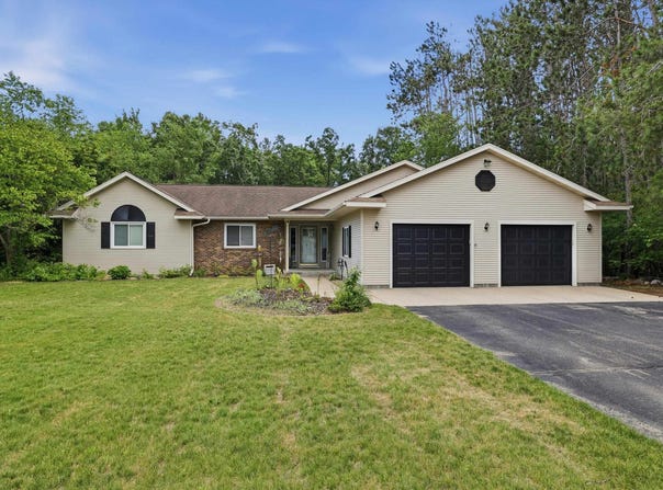 2731 HICKORY DRIVE, Plover, WI 54467