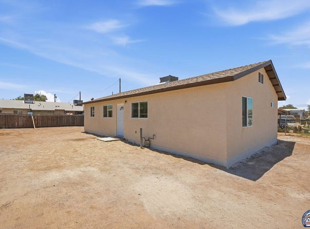 1516 E B St, Brawley, CA 92227