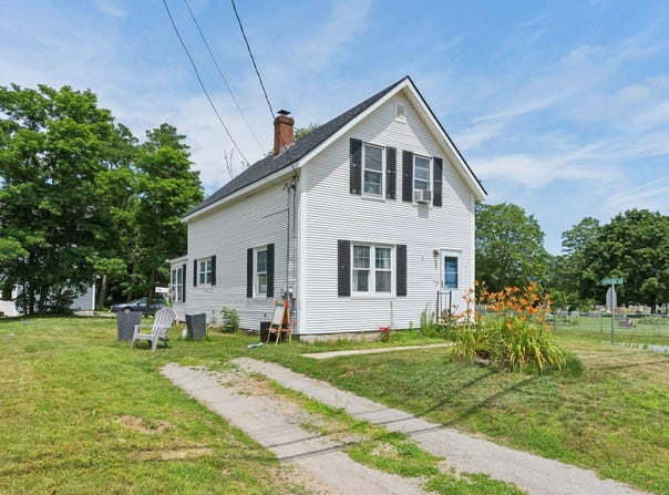 60 New Portland Road, Gorham, ME 04038