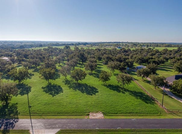 1917 Burkett Court, Cleburne, TX 76033