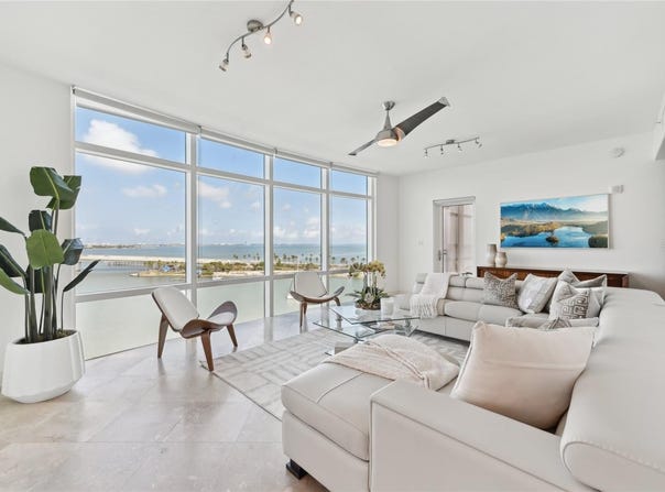 258 GOLDEN GATE POINT, SARASOTA, FL 34236