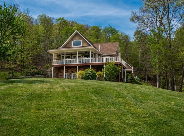 6847 SR 104, McDermott, OH 45652