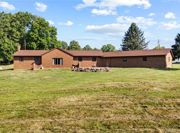 4015 Lace Road NW, Malvern, OH 44644