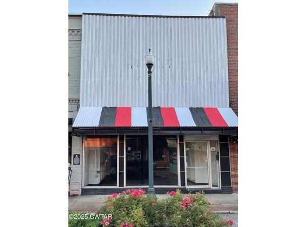 1403 E Main Street, Humboldt, TN 38343