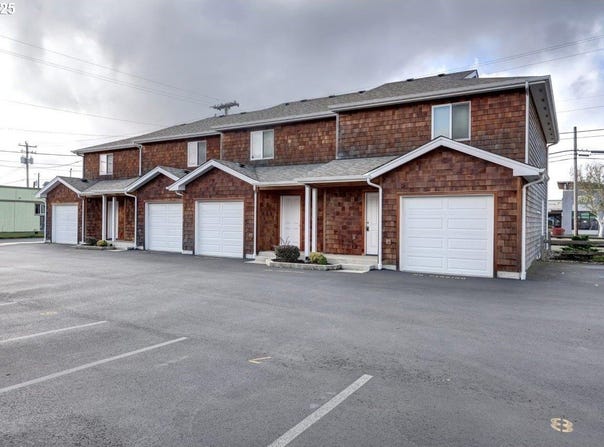 720 740 AVENUE G, Seaside, OR 97138