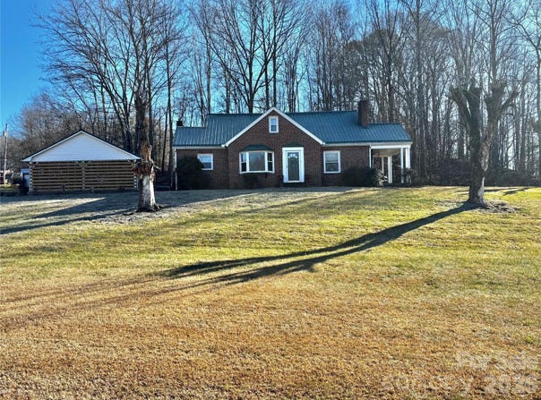 3391 Asbury Road, Mount Airy, NC 27030
