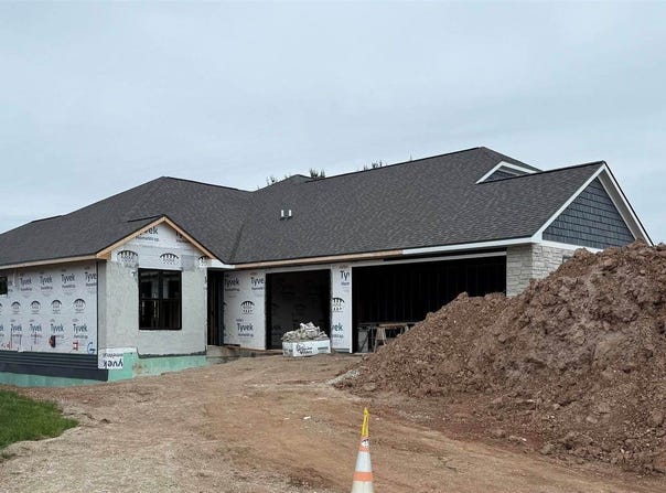 2730 Castaway Court, Green Bay, WI 54311