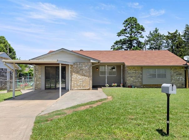 808 E Midland Street, Shawnee, OK 74804