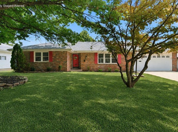 3056 E Rocklyn Road, Springfield, MO 65804