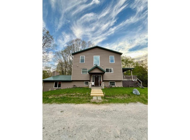8555 11 MILE, Evart, MI 49631