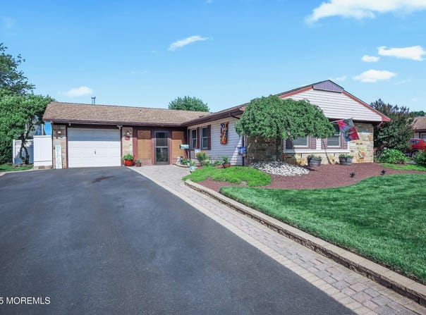 149 Idlewild Lane, Aberdeen, NJ 07747