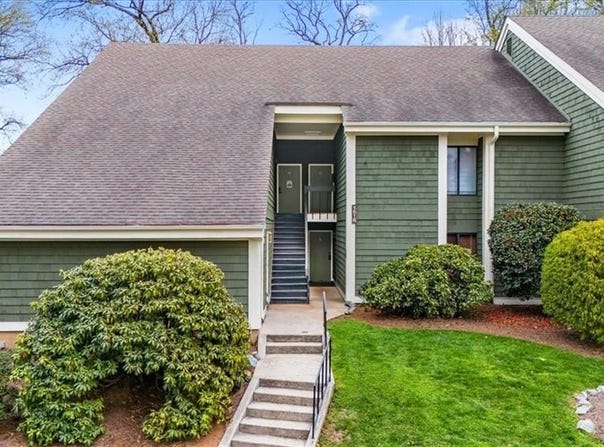 1518 Benjamin Parkway, Greensboro, NC 27408