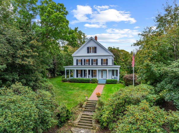 77 Main Street, Yarmouth Port, MA 02675