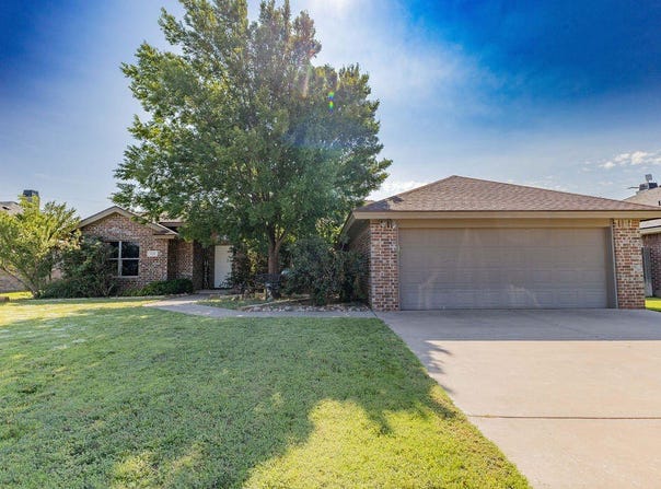 113 Gary Avenue, Levelland, TX 79336