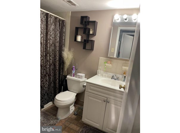 7600 E ROOSEVELT BOULEVARD, PHILADELPHIA, PA 19152