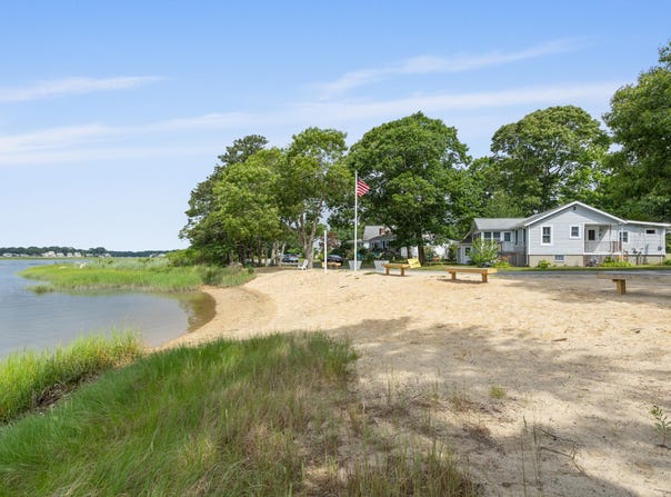 20 Bayside Avenue, Wareham, MA 02571