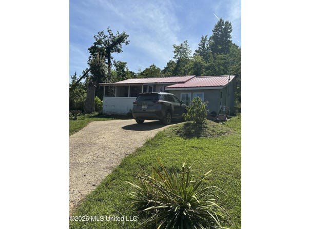 622 Lakeside Drive, Walnut, MS 38683