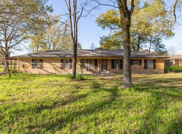 5206 Lotus Lane, Lufkin, TX 75904