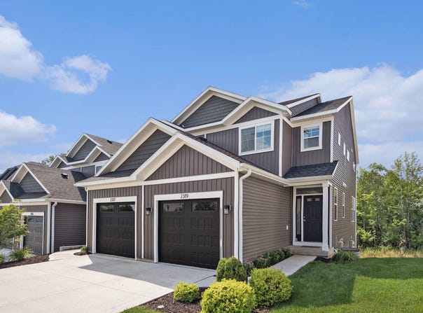 2319 Watertown Way, Grand Rapids, MI 49505