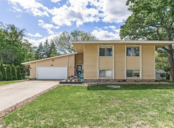 1801 Winnetka Avenue N, Golden Valley, MN 55427