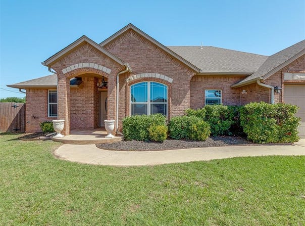 11749 SW 16th Street, Yukon, OK 73099