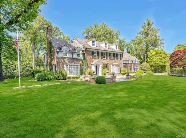191 Elderfields Road, Manhasset, NY 11030