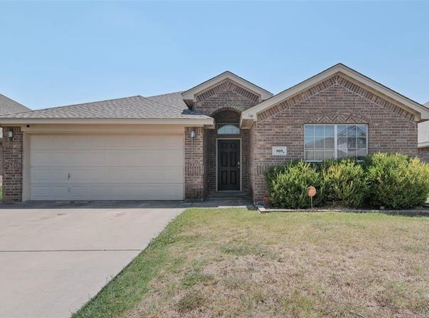 909 Jodie Drive, Weatherford, TX 76087