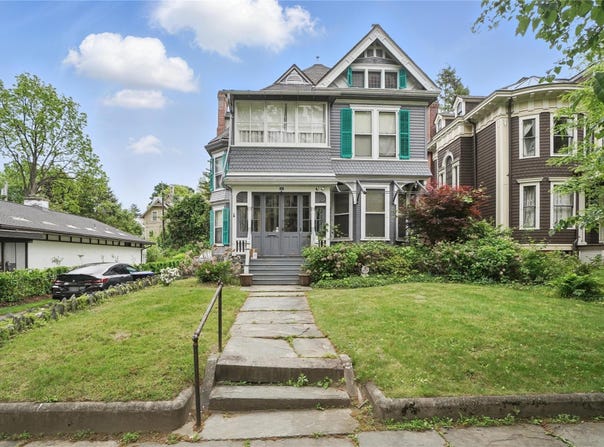 25 Garfield Place, Poughkeepsie, NY 12601