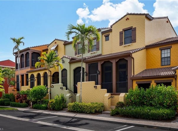 9098 Capistrano St S, NAPLES, FL 34113