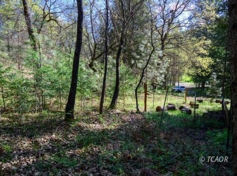 90 Hillcrest Dr, Lewiston, CA 96052