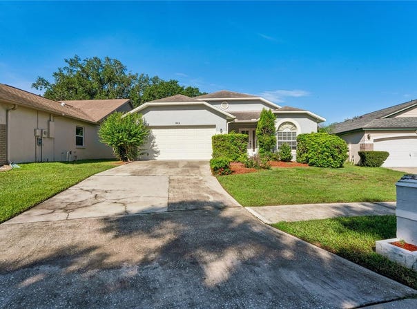 652 SAND RIDGE Drive, VALRICO, FL 33594