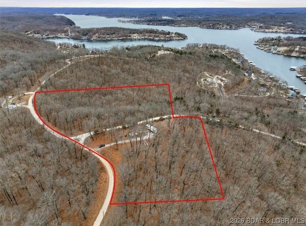 19 Last Chance Lane, Gravois Mills, MO 65037